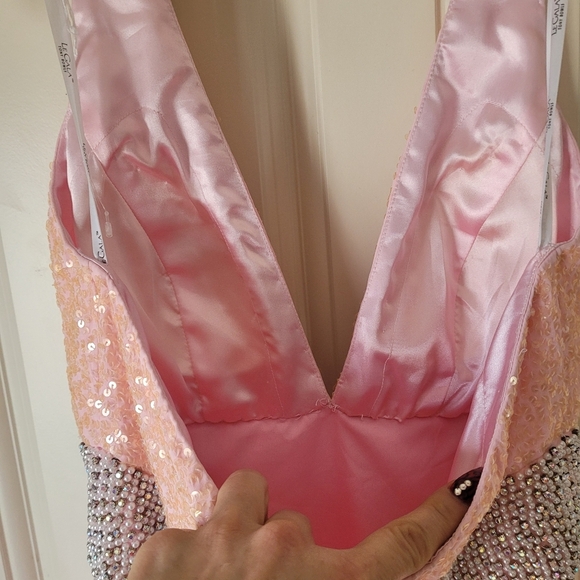 Le Gala Tony Bowls pink Halter Ball Gown size 6 - Picture 5 of 10